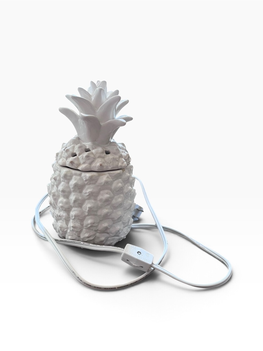Scentsy Southern Hospitality White Ceramic Pineapple Electric Warmer•Retired